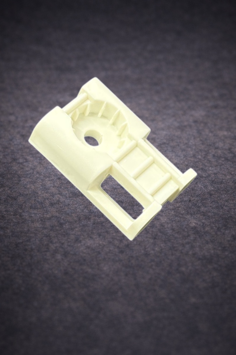 Монтажная площадка 22х30мм (белые)